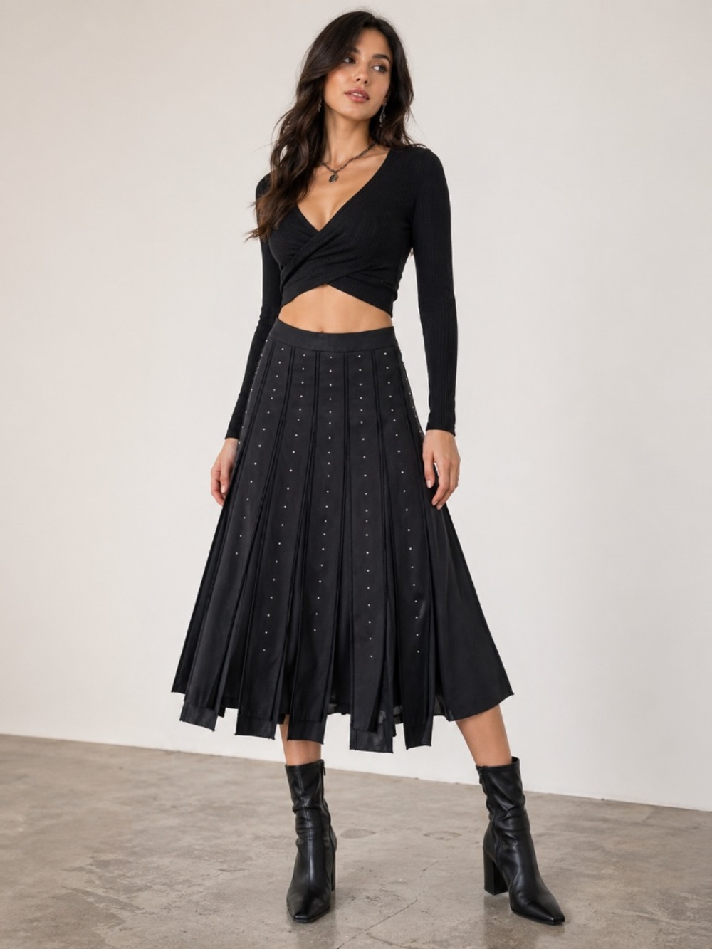 GUESS Lita Studded Flyaway Midi Skirt NWT Black Silver Size 6 Whimsigoth